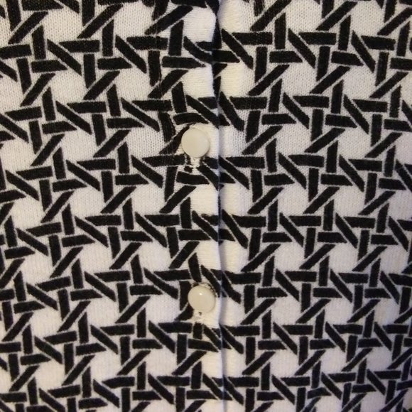 π Ann Taylor B&W Lightweight Fine Cotton Sweater Cardigan - Picture 4 of 8